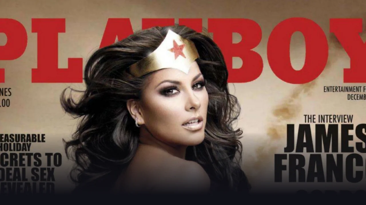 Parte superior de la portada de Playboy Filipinas de diciembre de 2011, con Gaby Ramírez como Mujer Maravilla